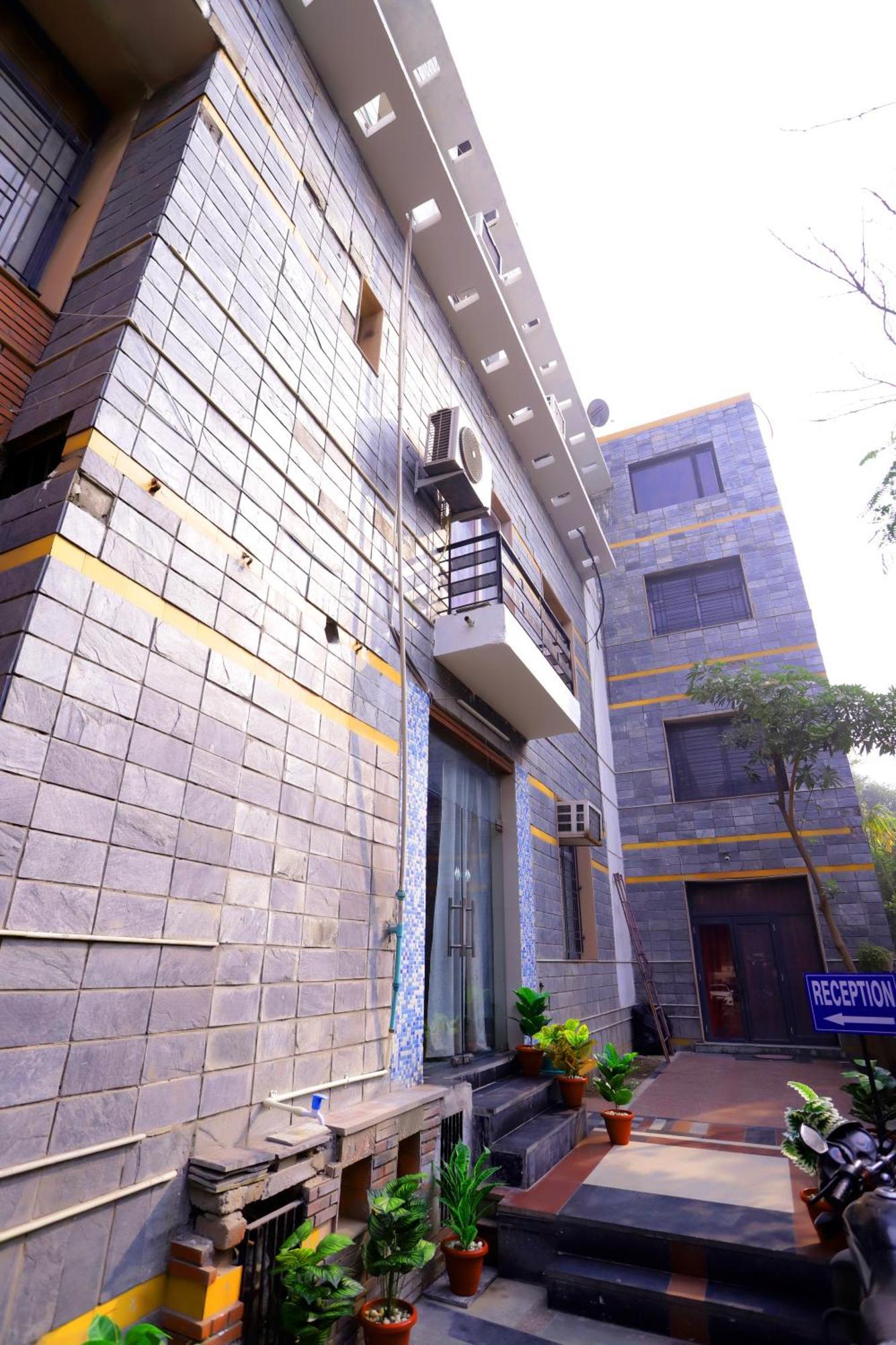 Hotel Warm Welcome - Noida Sector 51 Exterior photo